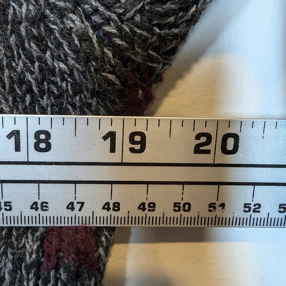 Bluenotes Grey, White & Burgundy Open Front Knit  Aztec Cardigan Medium - Picture 7 of 8